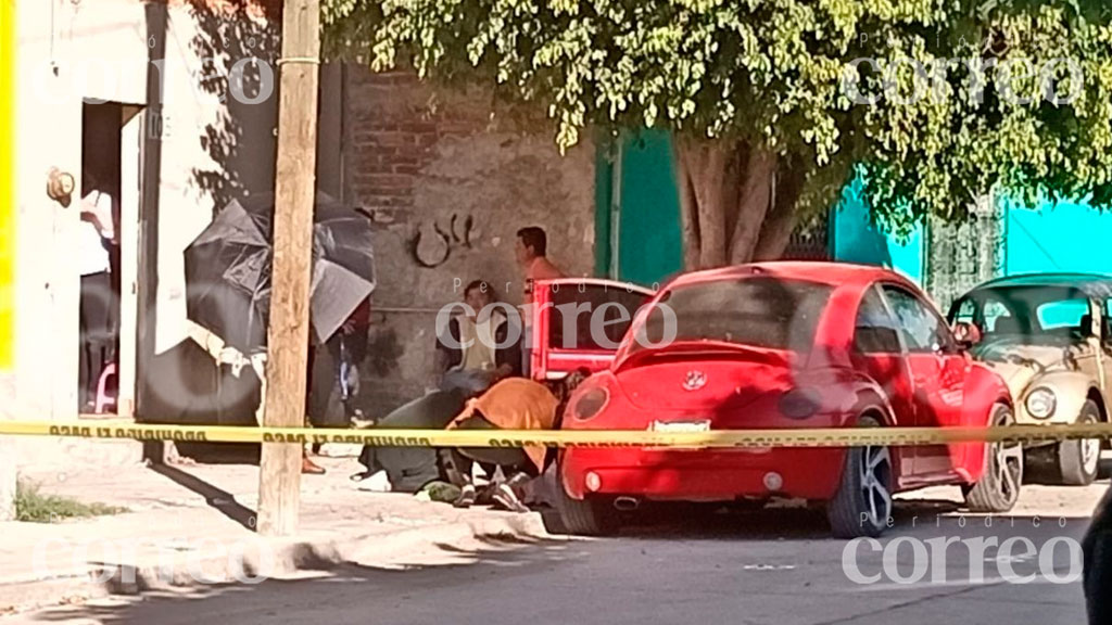 Hombre es asesinado a balazos al bajar de su coche en Salamanca