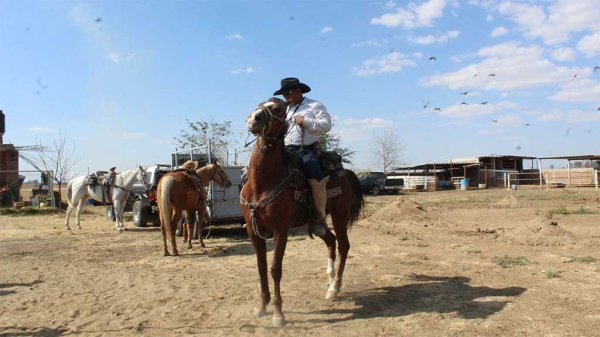 Revivir la tradición: ‘Cabalgadores de Don Lencho’ buscan ampliar las cabalgatas de Silao