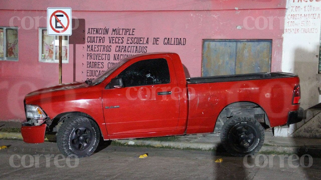 Balacean camioneta en las calles de Pénjamo