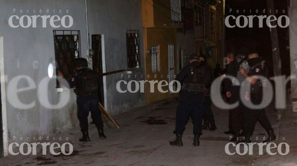 Pénjamo: hallan 3 hombres decapitados y mujer muerta dentro de una casa del centro