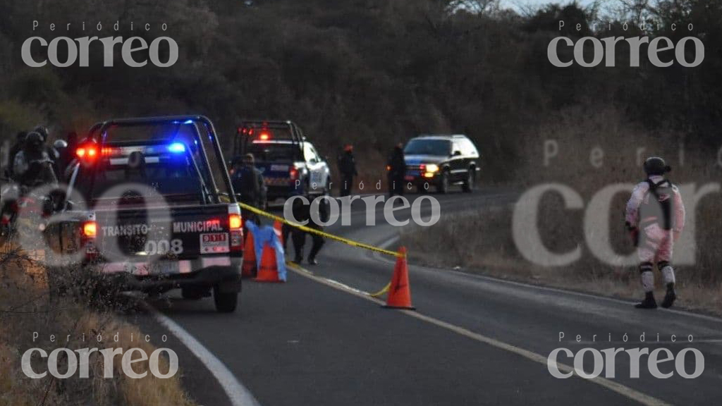 Mujer muere al derraparse de una moto en Moroleón