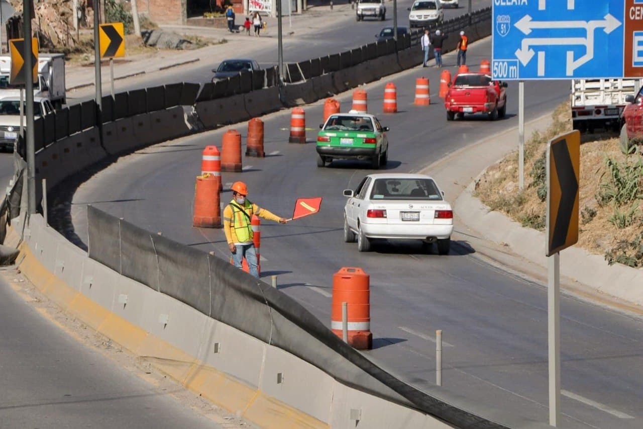 Obras en puente deprimido causarán tráfico esta semana en San Miguel