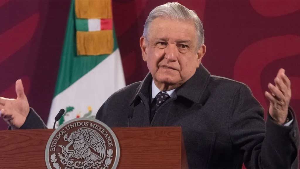 “No tienen consciencia de lo que es la austeridad”, critica AMLO a consejeros del INE