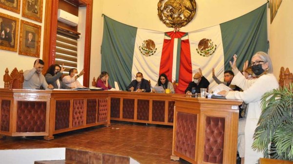 Por falta de participación ciudadana, extienden cargo de la contralora municipal en Moroleón