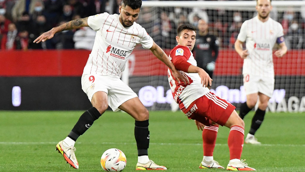 ‘Tecatito’ Corona pone asistencia y logra empate ante el Celta de Vigo