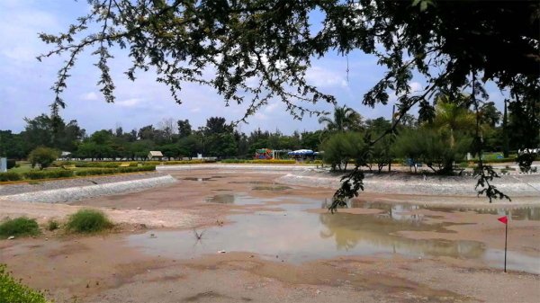 Poco a poco, comienzan a llenar con agua el estanque del Xochipilli de Celaya