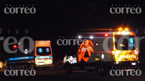 Aparatosa volcadura deja tres heridos, entre ellos un menor, en la carretera León-San Felipe