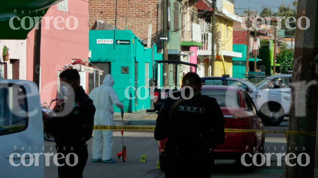 Asesinan a mujer dentro de su auto en la San Nicolas, León