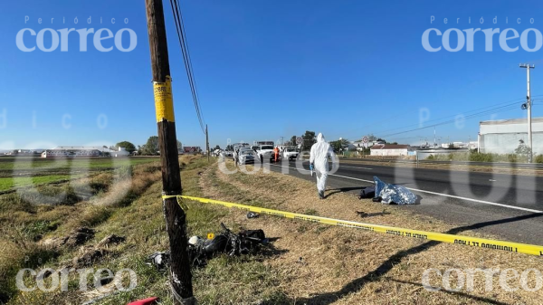 Muere mujer policía en accidente carretero en la Abasolo- Irapuato