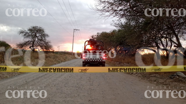 León: Sicarios abandonan cadáver cuando circulaban por Loza de los Padres