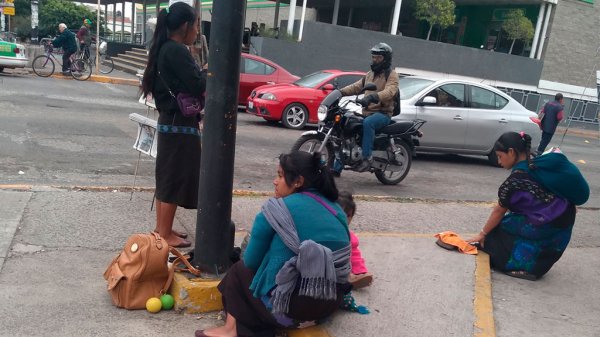 Mujeres explotaban a sus hijos obligándolos a pedir limosna en Celaya