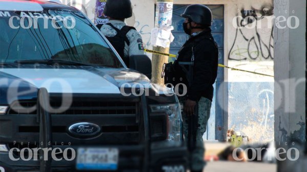 Ultiman a dos jóvenes cerca del Tianguis de los Sábados en Celaya