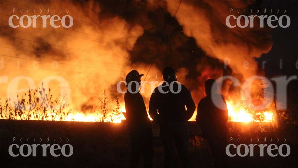 Sancionarán a responsables de incendio en bodega de reciclaje en Apaseo el Grande