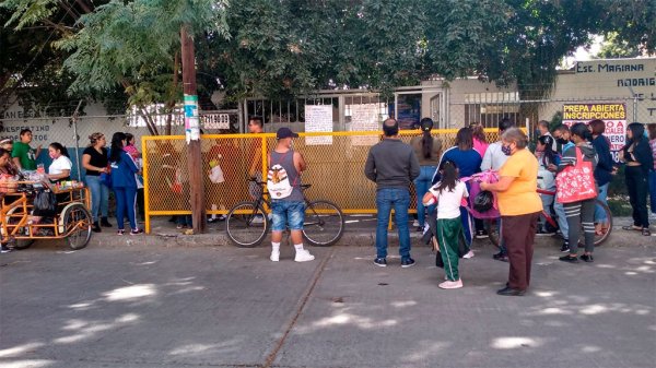 En primaria de León, directora no teme al Covid; clases no se detienen