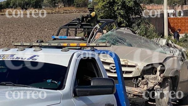 Celaya: Choca mujer policía al huir de ataque en Tenería del Santuario y termina herida