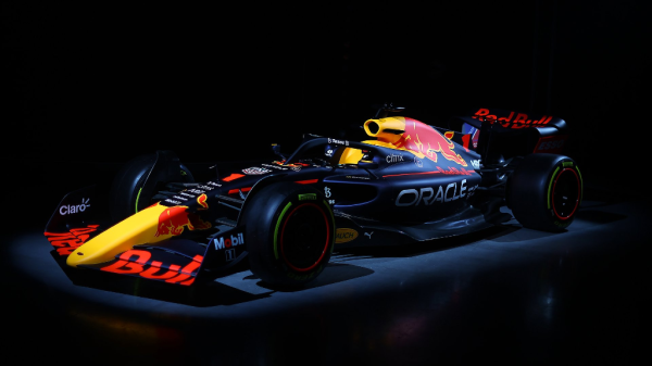 Presenta Red Bull el nuevo bólido con el que correrá ‘Checo’ Pérez