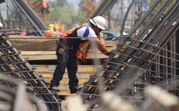 Aumentan los empleos, pero CMIC prevé un 2022 complicado para la construcción