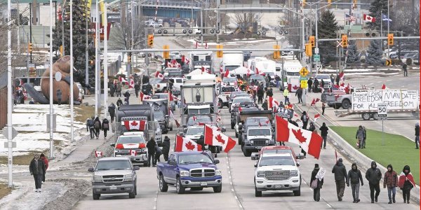 EU ofrece ayuda ante bloqueos en Canadá que afectan industria automotriz