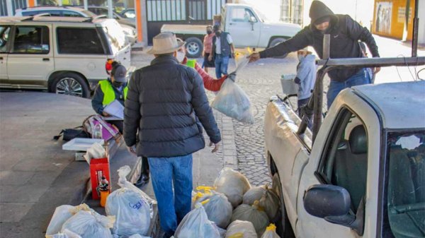 Compactan residuos para ampliar espacio del relleno sanitario en Tarandacuao