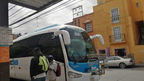 Usuarios de Unebus denuncian saturación de autobuses en Guanajuato