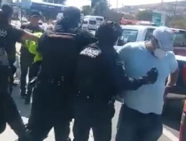 Policías de Guanajuato: denuncian golpiza contra civiles y tardanza tras asalto