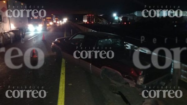 De milagro se salvan tras aparatoso choque en la carretera Irapuato-Abasolo