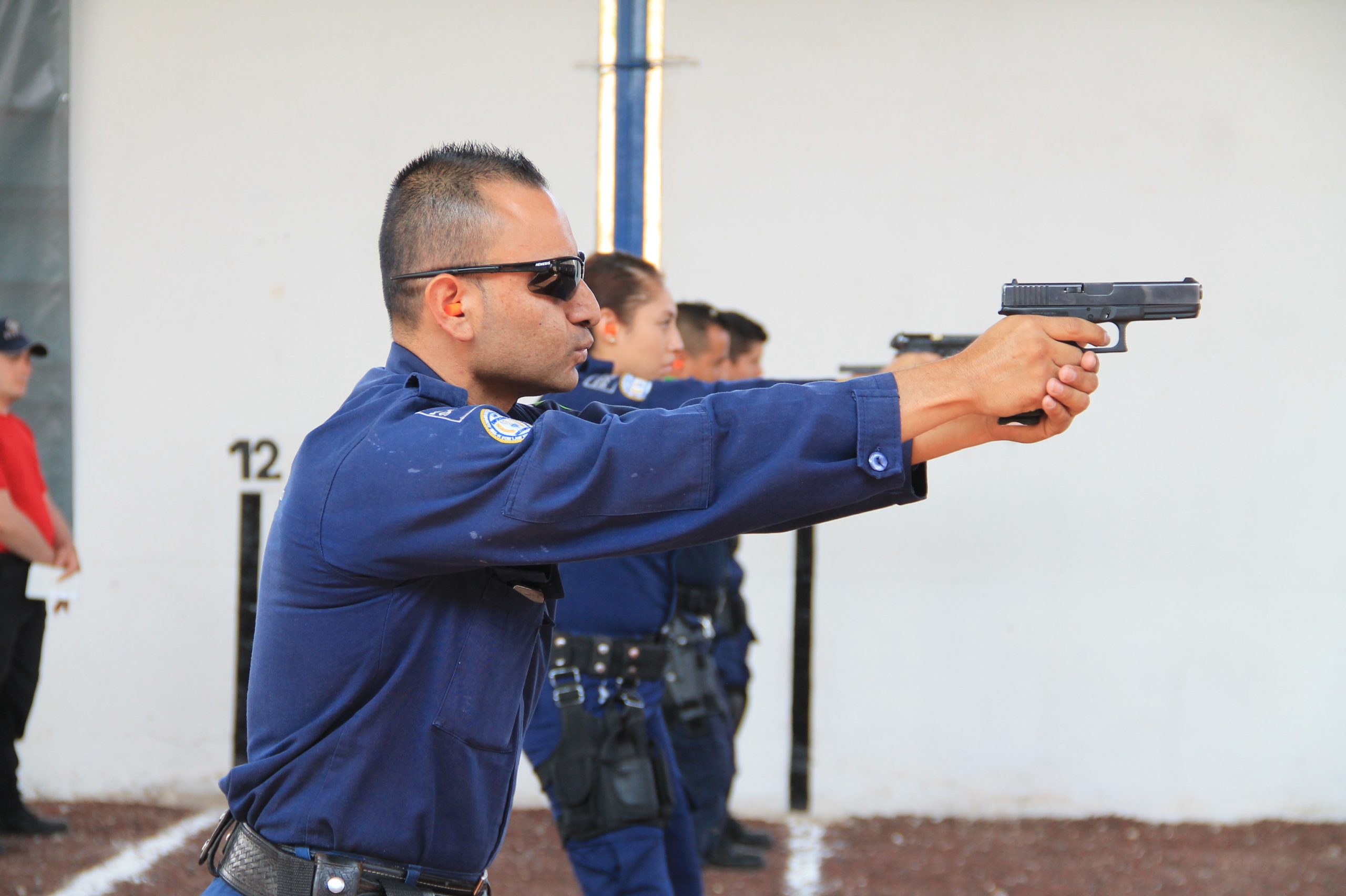 Policía en León puede portar arma en su descanso en caso de amenaza: Bravo Arrona