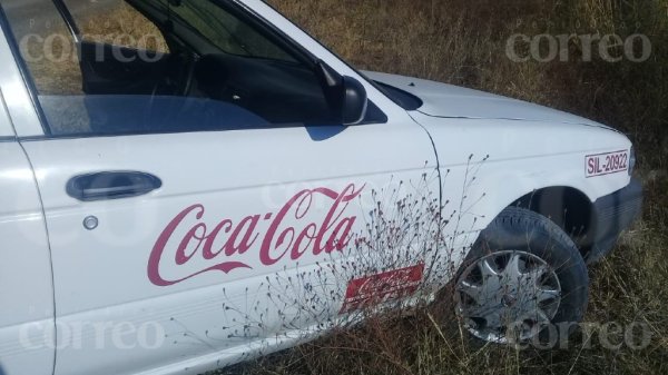 Asaltan con violencia a repartidor de refrescos y le roban su auto en Silao