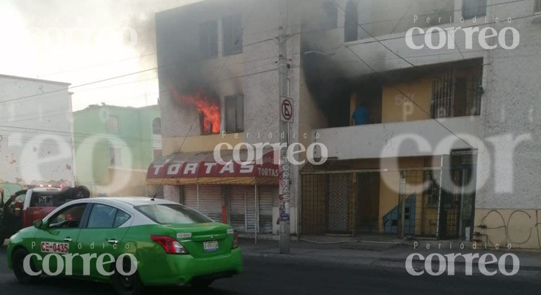 Arde departamento en Los Pinos de Celaya; era de un recolector de basura