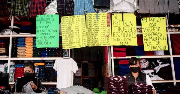 Familias de Salamanca enfrentan nuevo dilema con regreso a clases: no hay para uniformes