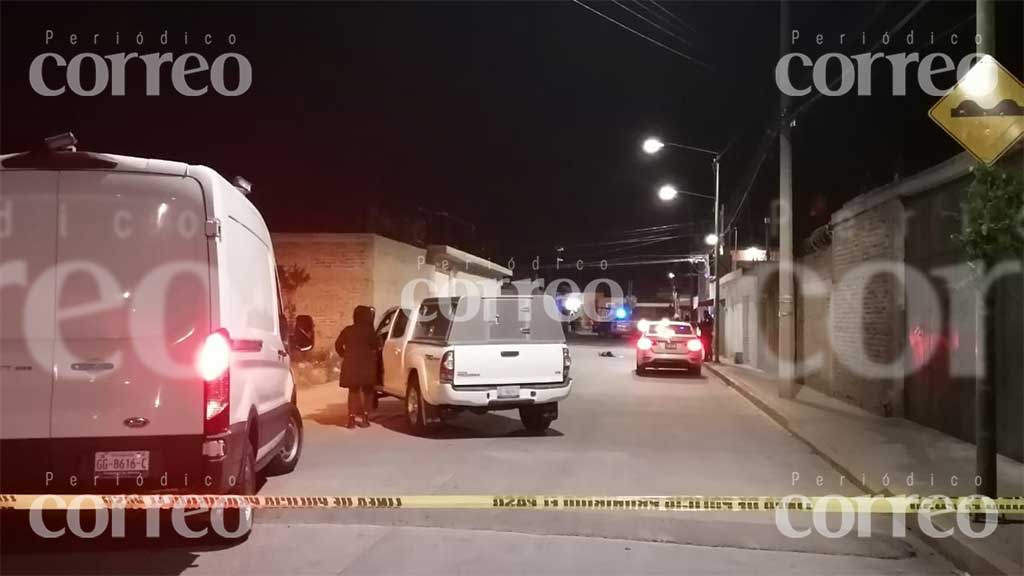 A balazos, asesinan a mujer en la colonia Santa Rita en Celaya