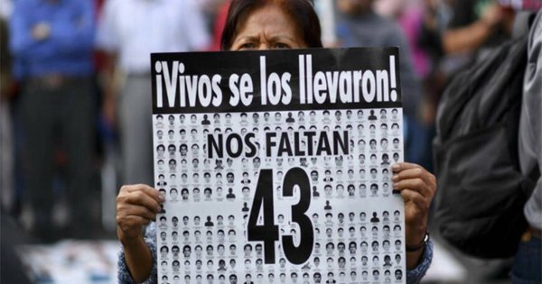 Marina manipuló escena de los 43 normalistas de Ayotzinapa, concluye GIEI