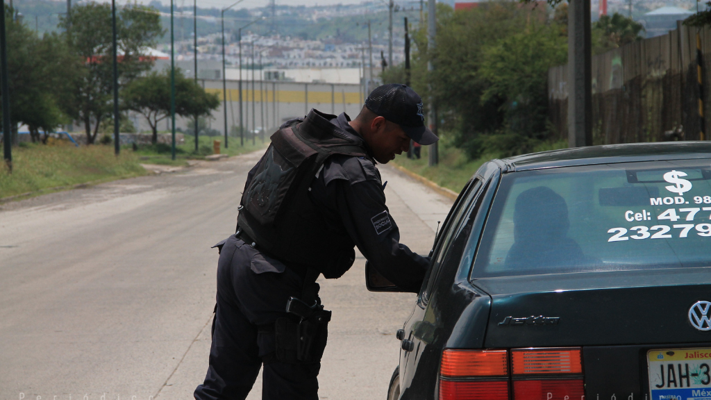 León: municipio enfrenta 180 demandas laborales de expolicías; denuncian amenazas