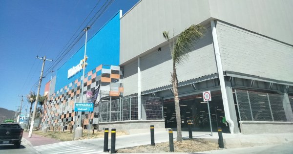 Advierten impacto de Walmart al comercio local de Purísima del Rincón