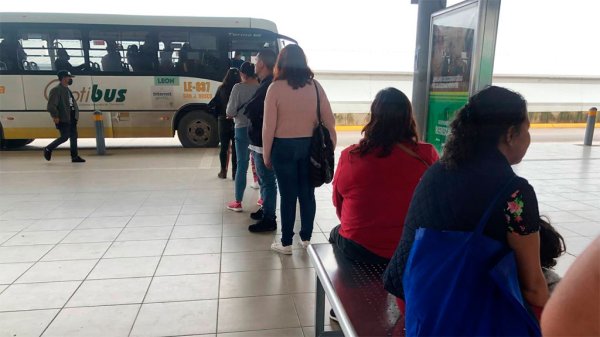 Advierten transportistas retraso en el transporte público de León