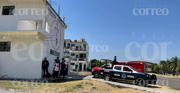 Hombre se desmaya por intoxicación con solventes en una escuela de Pénjamo