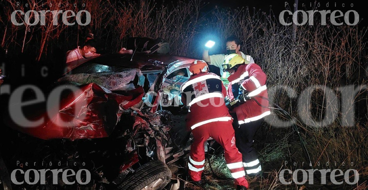 Aparatosa volcadura deja un lesionado en la carretera Dolores Hidalgo-San Luis de la Paz