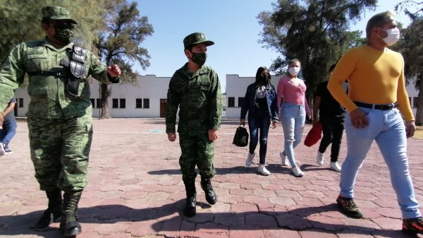 Cumplen el sueño del pequeño Santiago y se vuelve ‘Soldado por un día’ en Villagrán