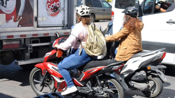 Irapuato: Reglamento de Tránsito podría negarle la circulación a menores motociclistas