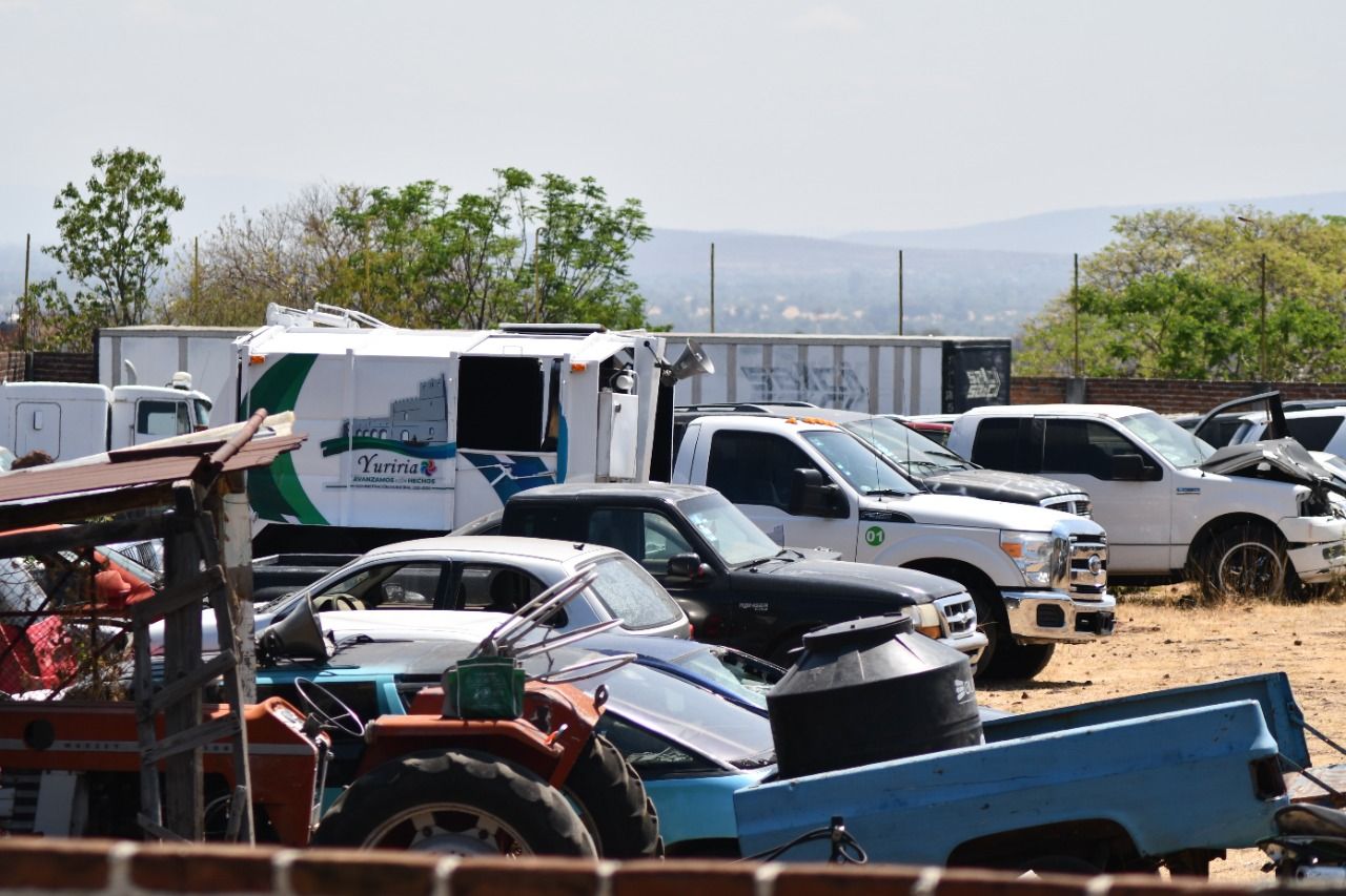 Liberan a empleados de limpia de Yuriria que quemaron basura en Valle de Santiago