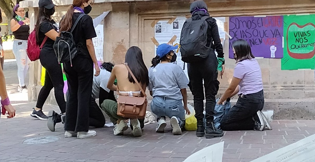 Decenas de mujeres alzan la voz en Celaya por un alto a la violencia de género