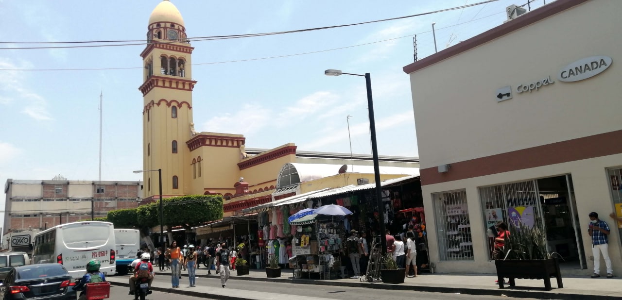 Alcalde afirma que policías cuidan mercados de Celaya, pero no en uniforme