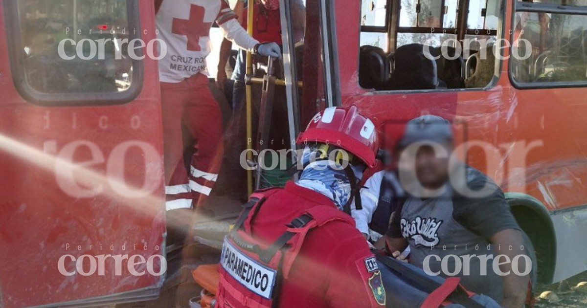 Accidentes de camiones urbanos de Celaya dejan al menos 25 heridos