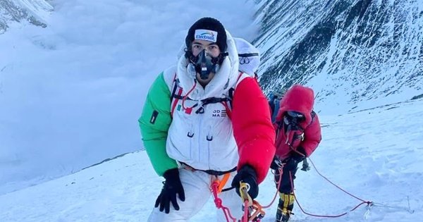 Con 19 años, Juan Diego se convierte en el mexicano más joven en conquistar el Everest