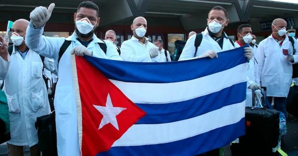 Acuerdo de salud con Cuba también contempla envío de médicos mexicanos