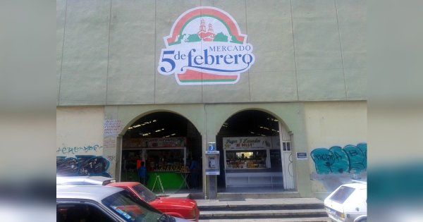 Detienen a dos extorsionadores en el Mercado 5 de Febrero en Celaya