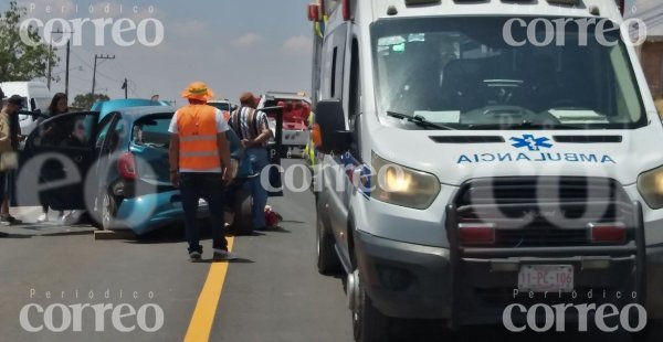 Choque en la Guanajuato-Silao deja dos personas lesionadas