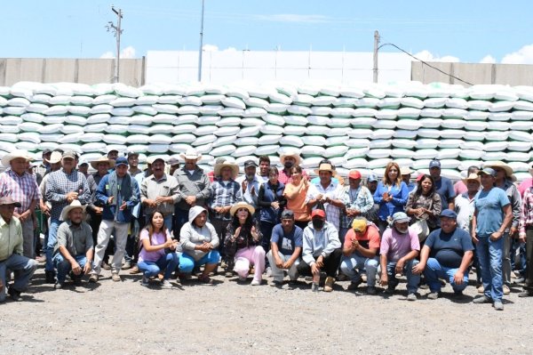 Con ‘El Campo en Movimiento’, otorgan apoyo a más de 400 productores en Moroleón