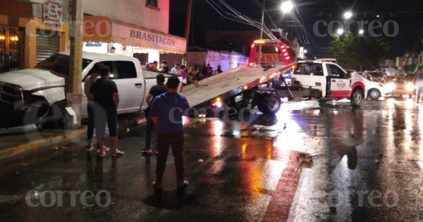 Escolta del titular de la SSC Irapuato es chocado por presunto conductor ebrio