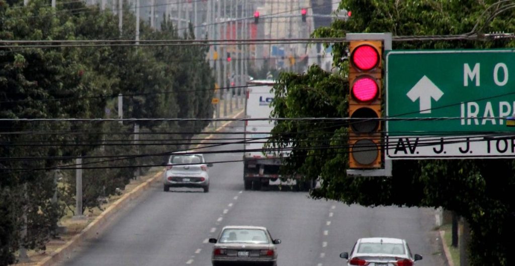 Arranca modernización de semáforos en Celaya; tardará tres años